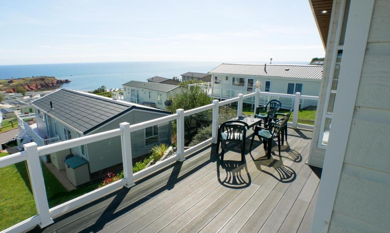Luxury 3 Bed 2 Bath With Sea Views!